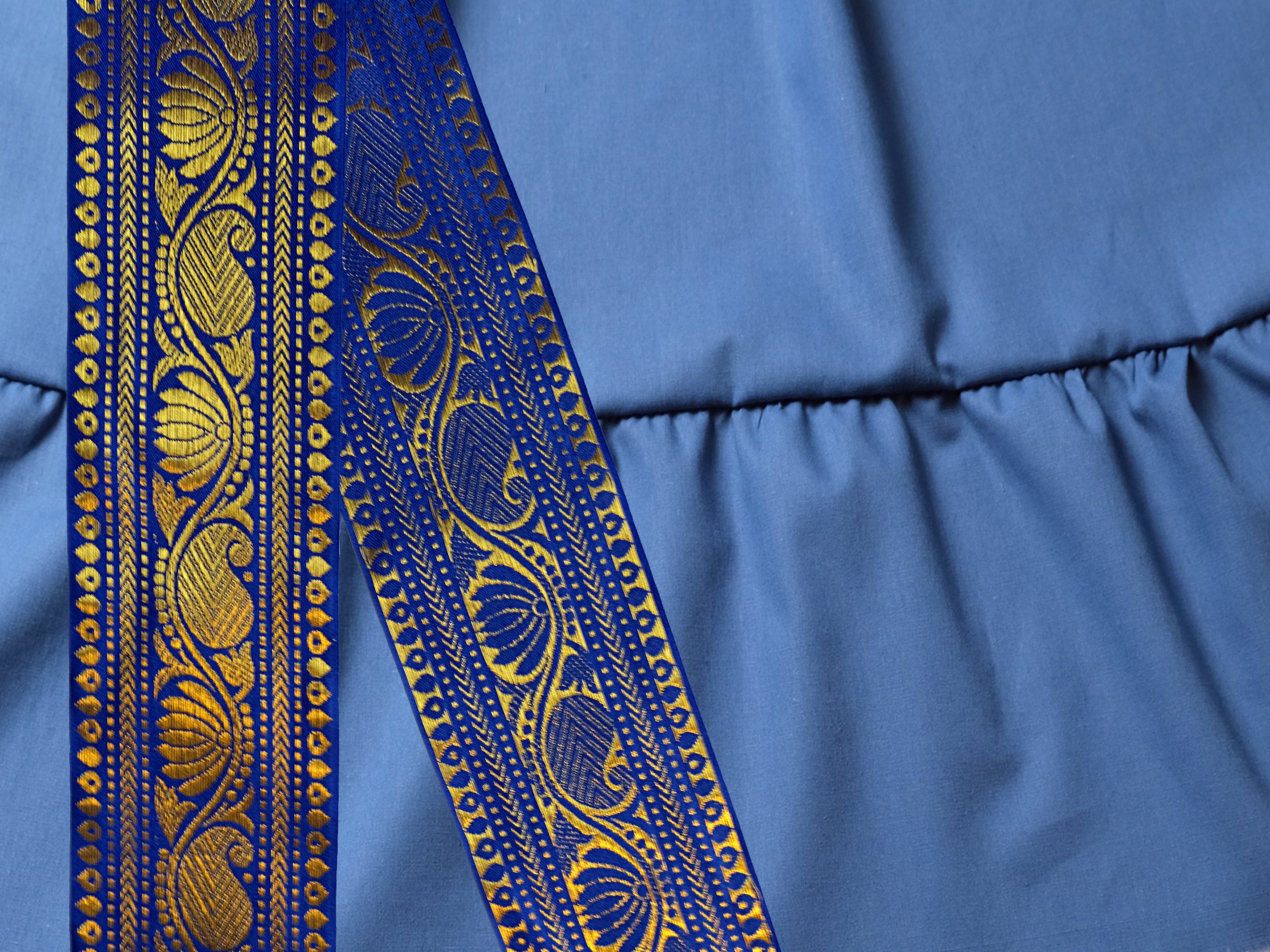 Blauer 25 Yard Padma Skirt - Wähle Sari-Borte, Länge & Weite | Bellydance FCBD, ATS, Tribal Fusion
