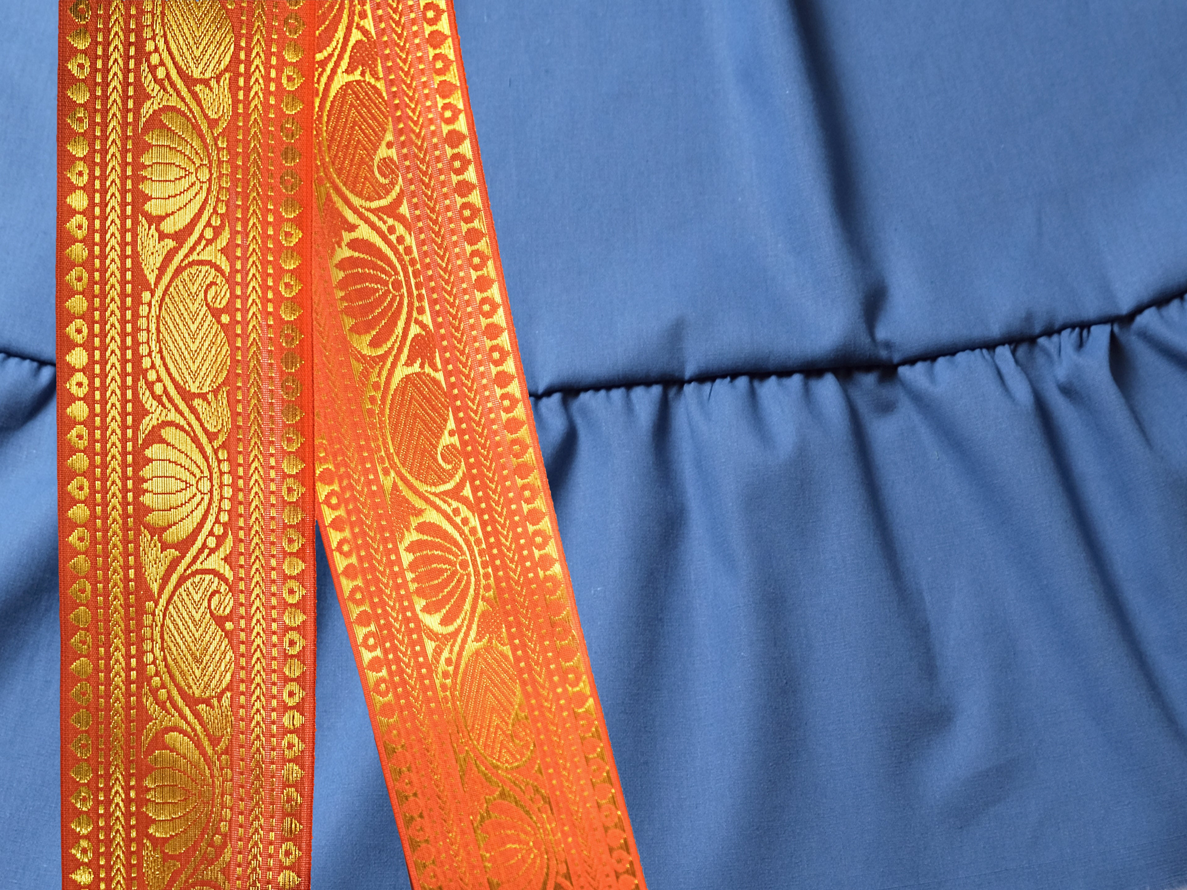 Blauer 25 Yard Padma Skirt - Wähle Sari-Borte, Länge & Weite | Bellydance FCBD, ATS, Tribal Fusion