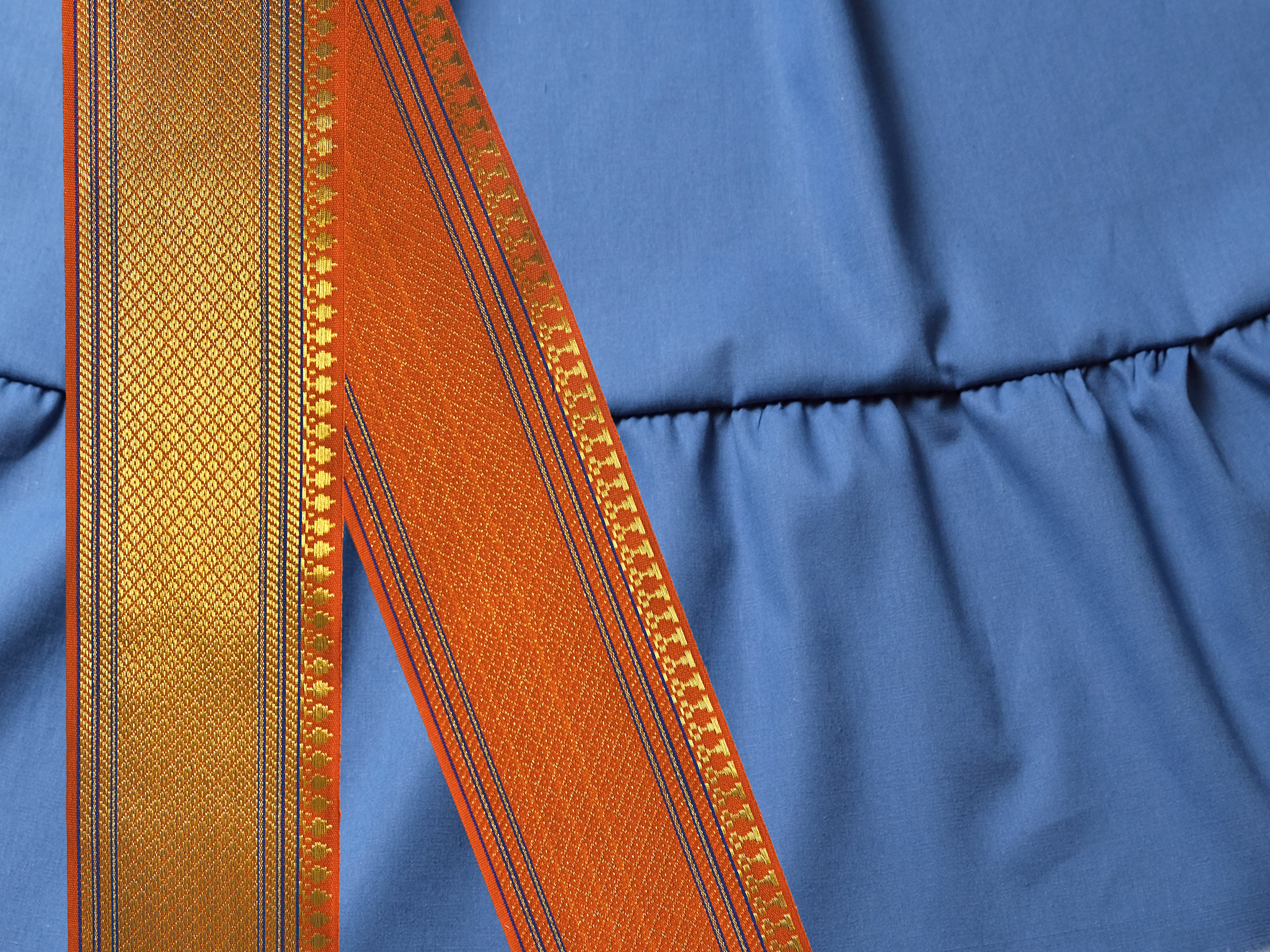 Blauer 25 Yard Padma Skirt - Wähle Sari-Borte, Länge & Weite | Bellydance FCBD, ATS, Tribal Fusion