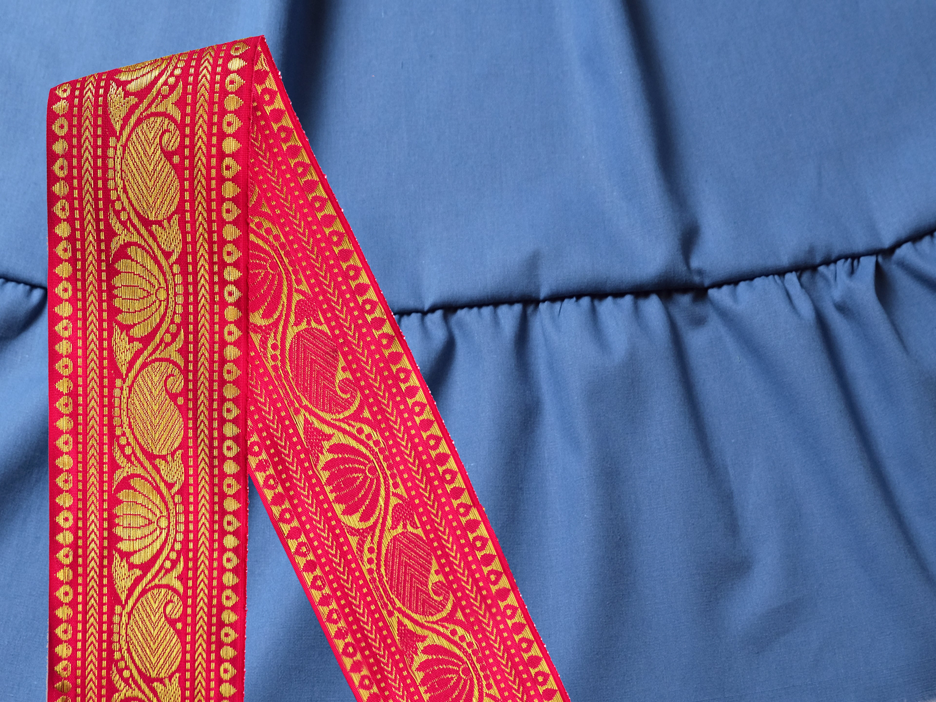 Blauer 25 Yard Padma Skirt - Wähle Sari-Borte, Länge & Weite | Bellydance FCBD, ATS, Tribal Fusion