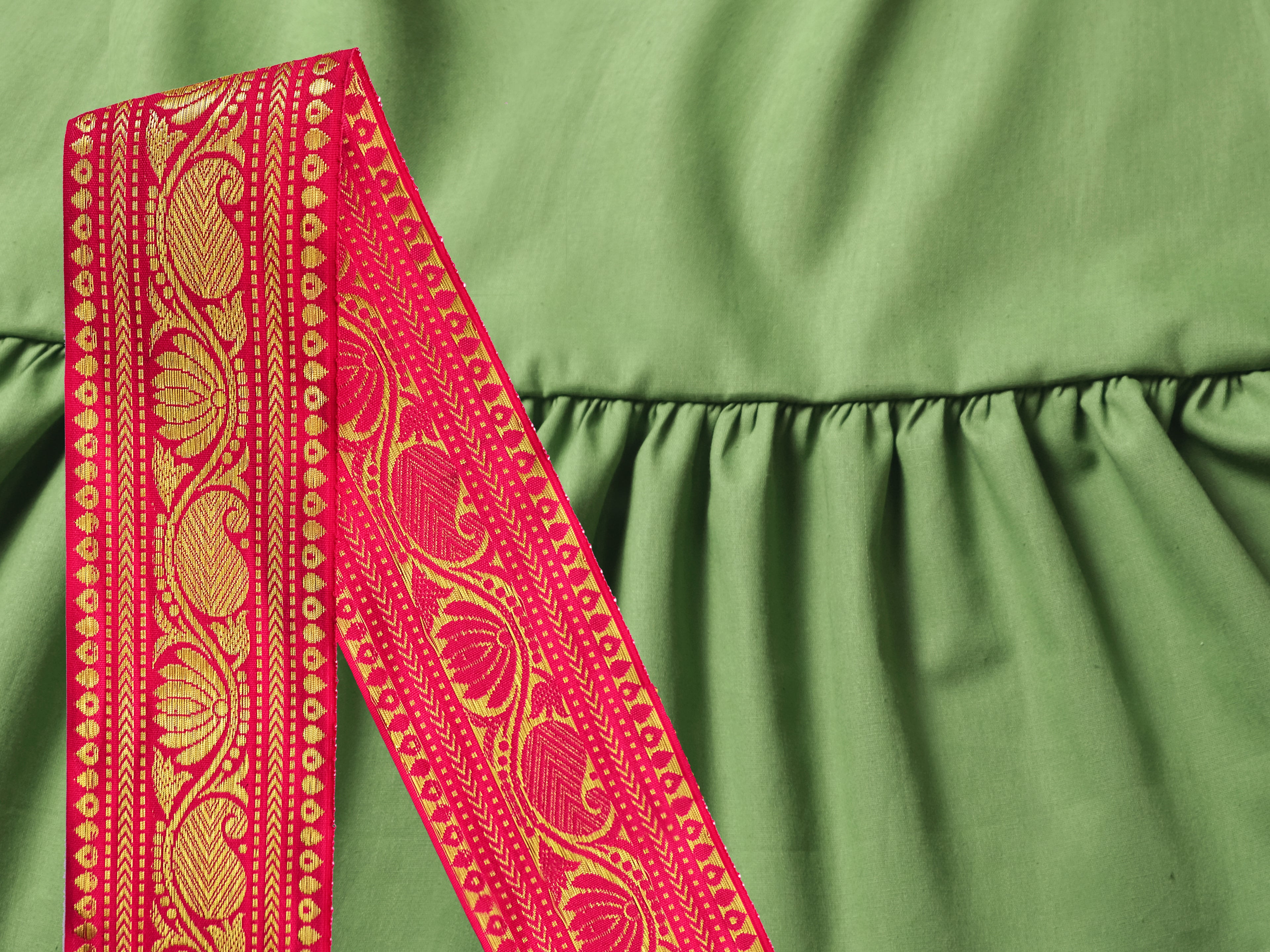 Grüner 25 Yard Padma Rock - Wähle Sari-Borte, Länge & Weite | Bellydance FCBD, ATS, Tribal Fusion