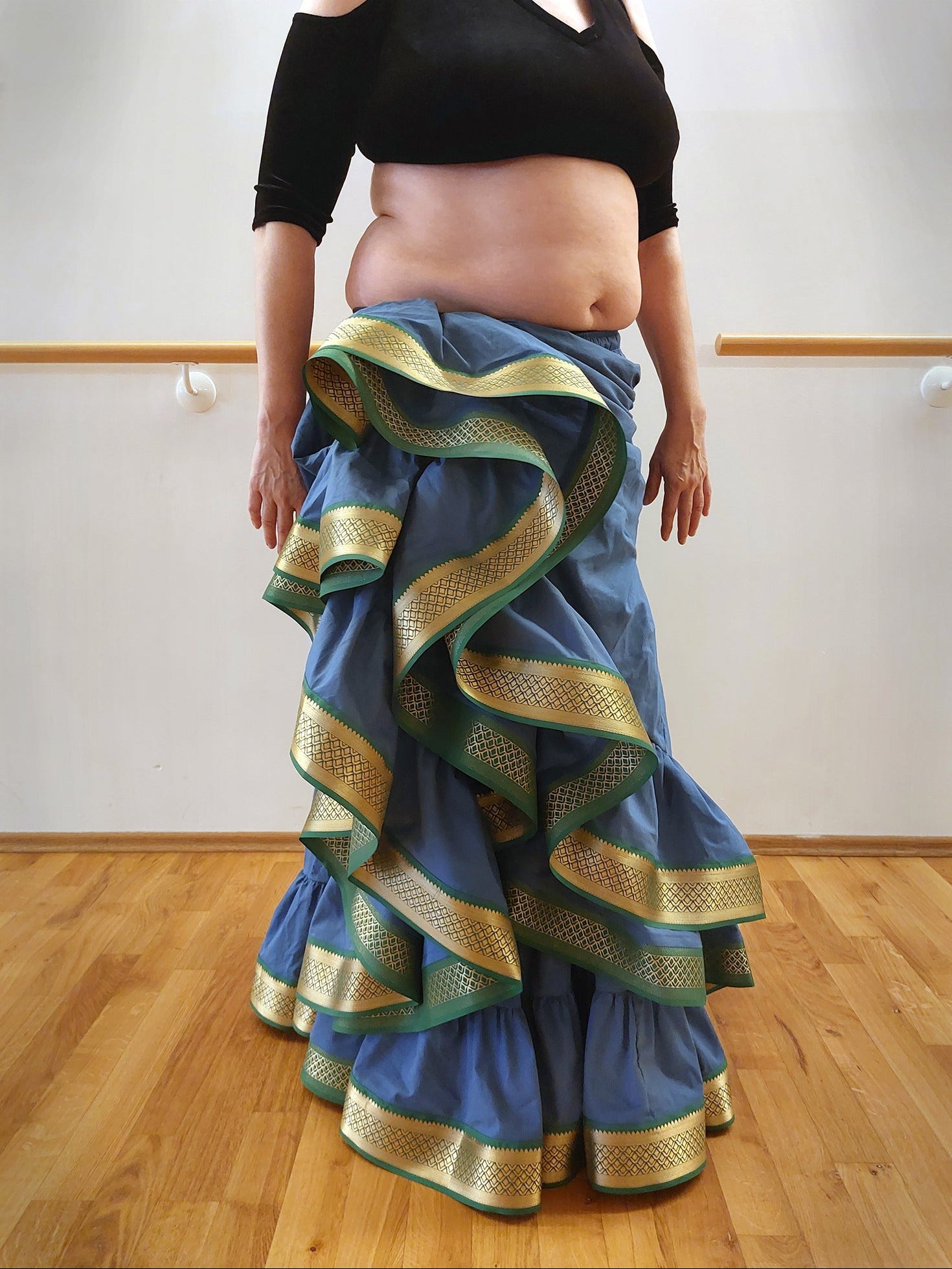 Blauer 25 Yard Padma Skirt - Wähle Sari-Borte, Länge & Weite | Bellydance FCBD, ATS, Tribal Fusion