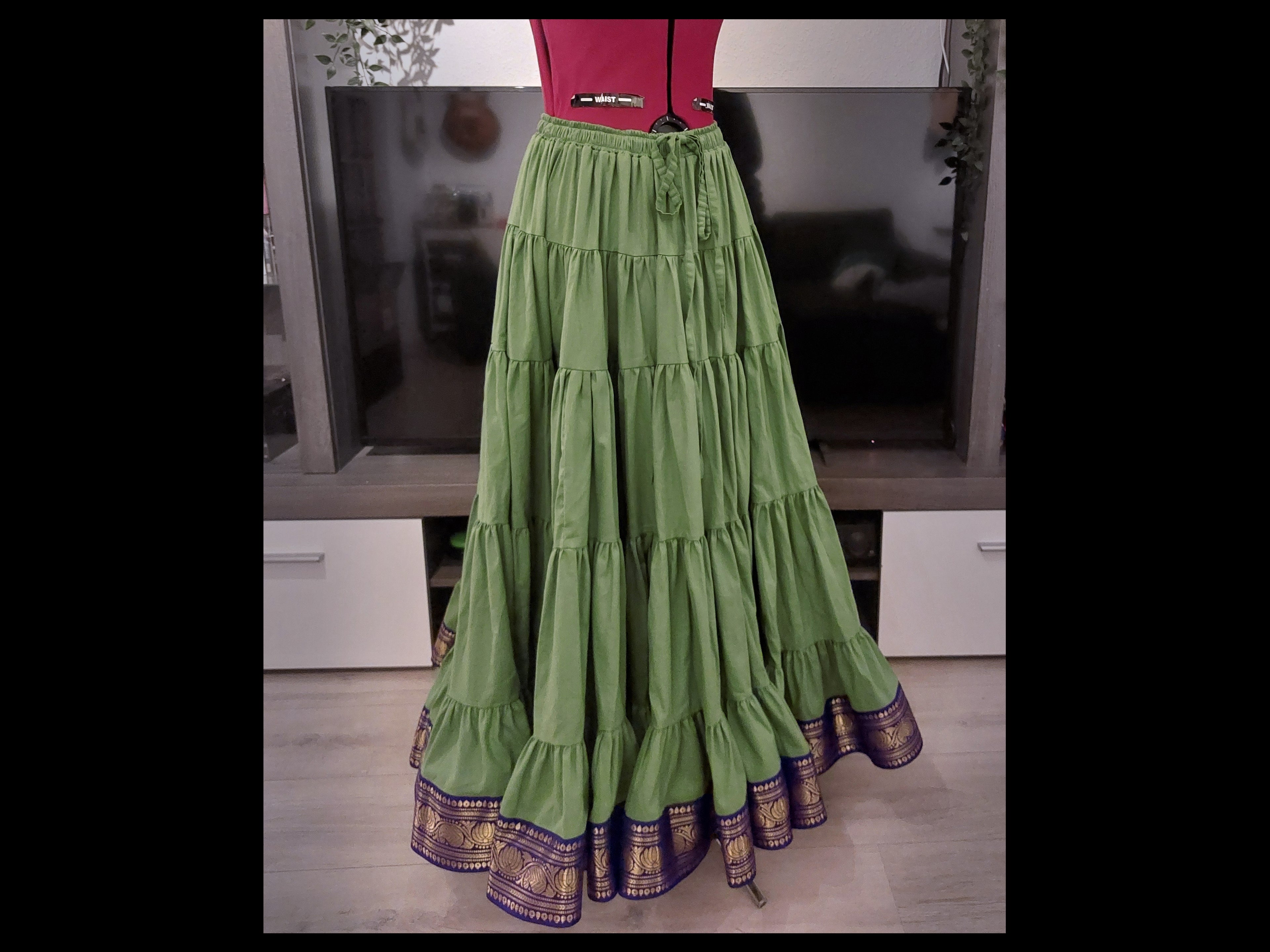 Grüner 25 Yard Padma Rock - Wähle Sari-Borte, Länge & Weite | Bellydance FCBD, ATS, Tribal Fusion